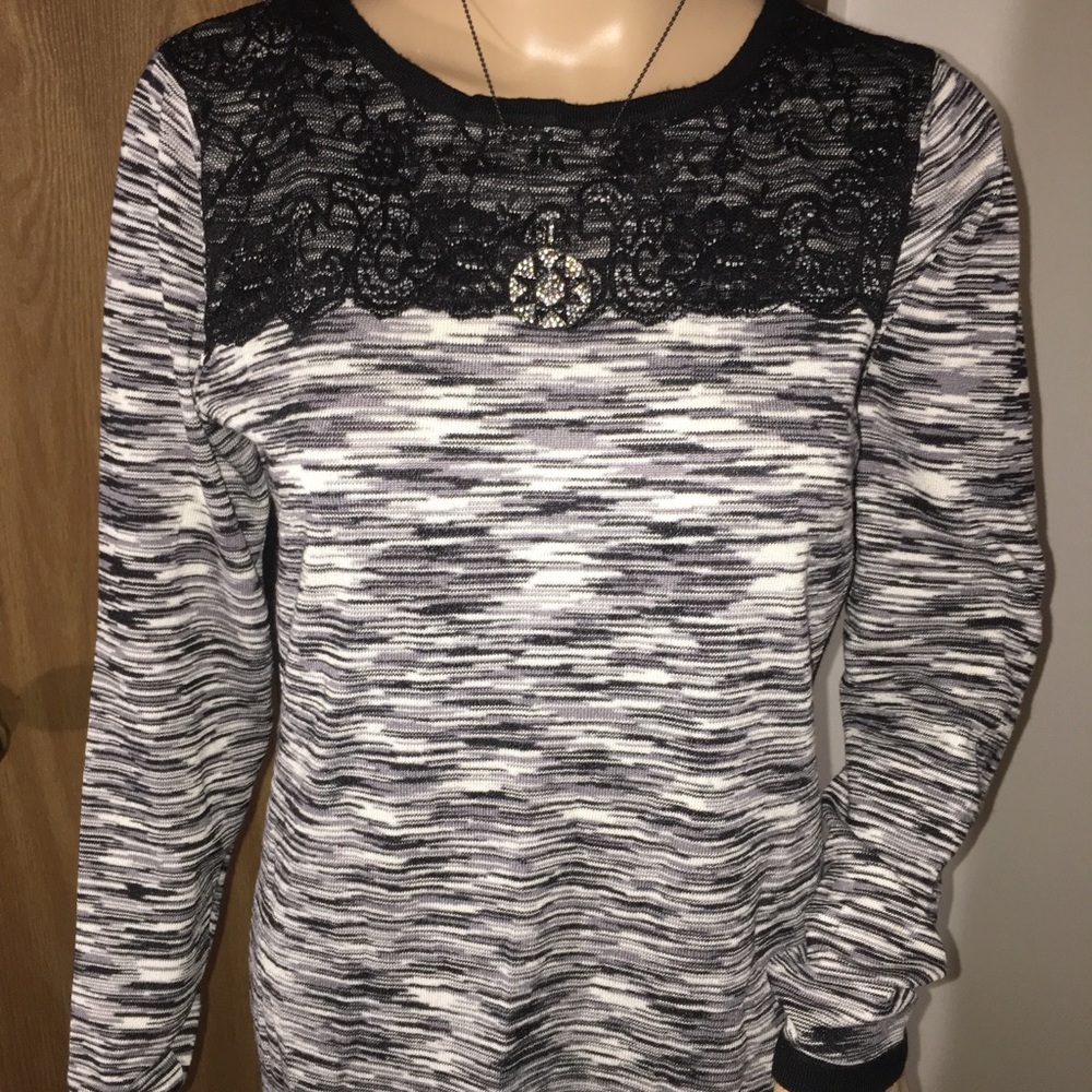🌸4/$35 All at Once Women Top🌟